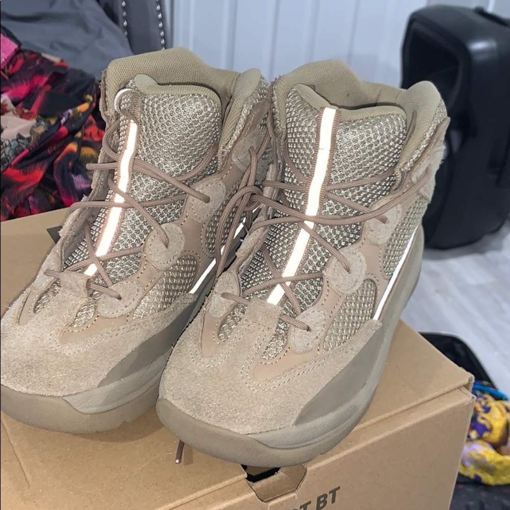 Kids yeezy boots
